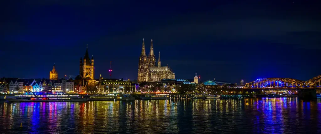 Anleger Köln im Advent – Parkplatz für Flusskreuzfahrt